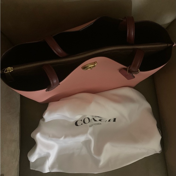 Coach Willow Tote; New with Tags; 10.75 x 13.5; Candy Pink Multi. - Picture 5 of 8